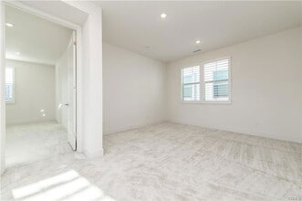 Building Photo - 31983 Paseo Bridel