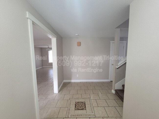 Building Photo - 6519 Yankee Dr