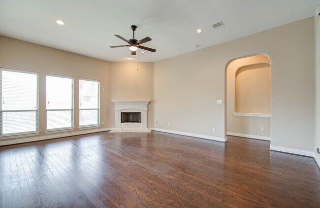 Building Photo - 2214 Red Wren Cir