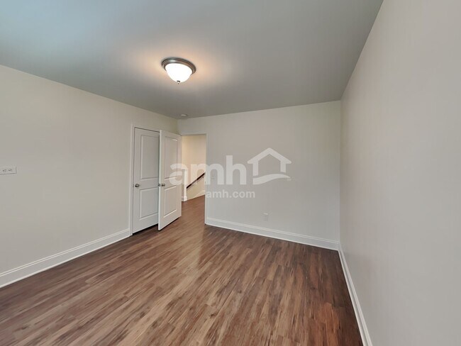 Building Photo - 5964 Hagar Vly Dr