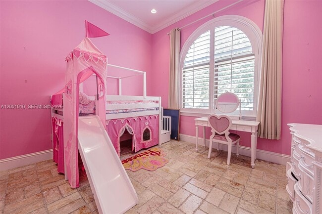 Building Photo - 9240 SW 140th St
