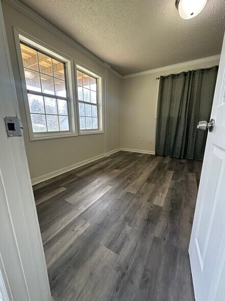 Building Photo - 5635 Austin Garner Rd