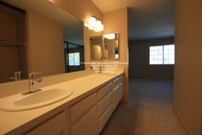 Building Photo - 171 Greenfield-