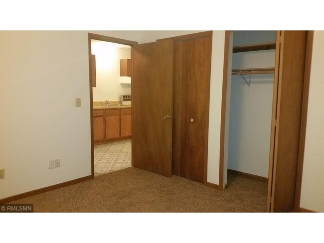 Building Photo - 111 1/2 N Main St