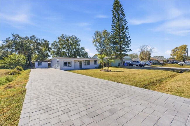 Building Photo - 8902 W Norfolk St