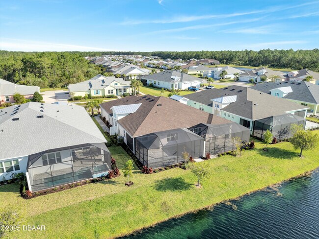 Building Photo - 215 Summertime Pl