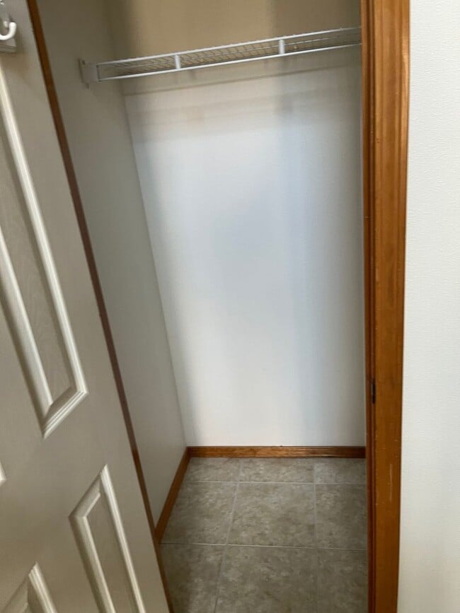 Building Photo - Beautiful 9 Mile Area Home