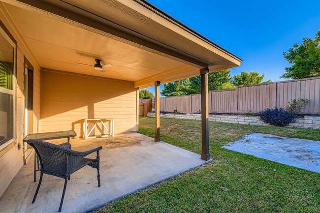 Building Photo - 1003 Sunny Meadows Loop