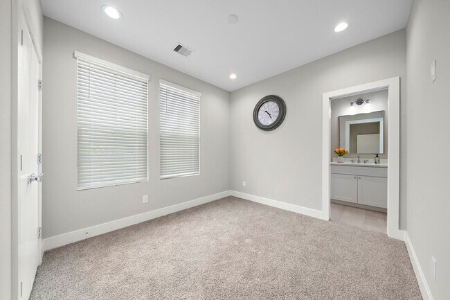 Building Photo - New construction 3 bedroom, 2.5 bathroom h...