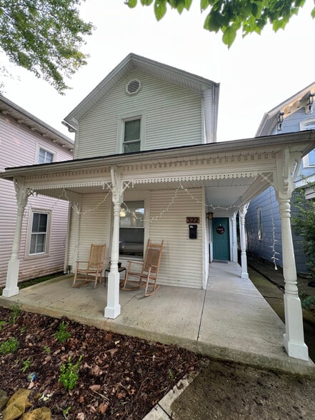 Building Photo - 322 E Chestnut St