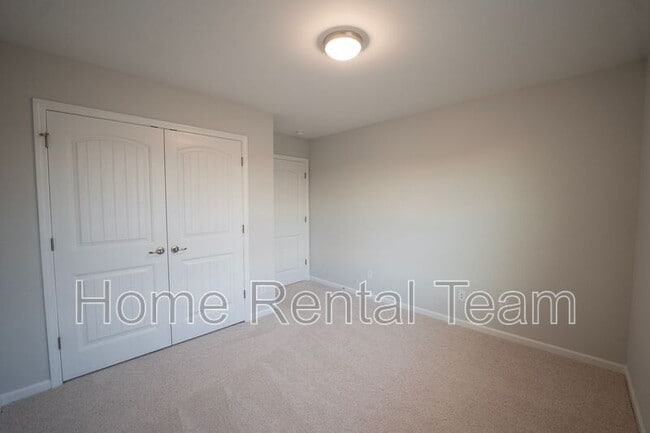 Building Photo - 46 Blues Dr