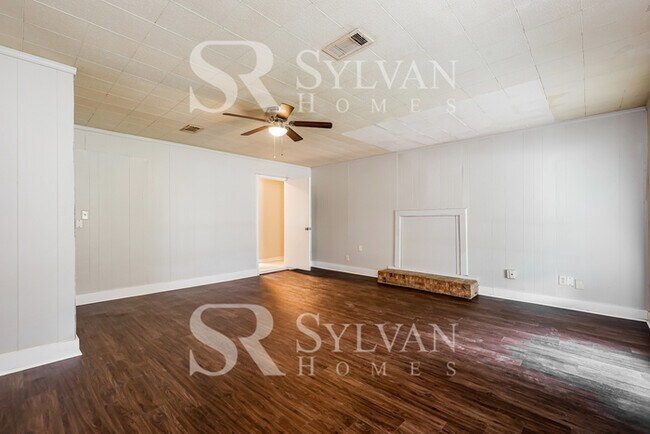 Building Photo - Living where You Love is Good for your Heart!