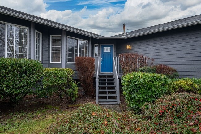 Building Photo - 3 Bedroom, 2 Bath Home in Ferndale