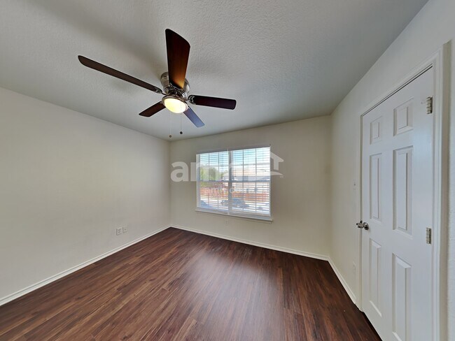 Building Photo - 318 Roswell Cyn