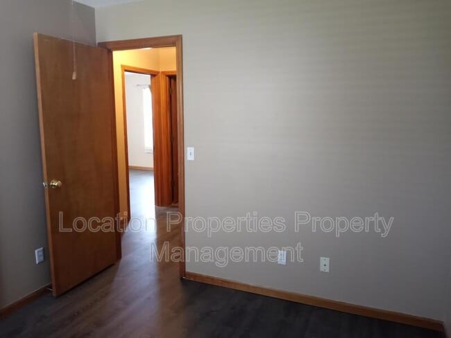 Building Photo - 906 Christie Ct