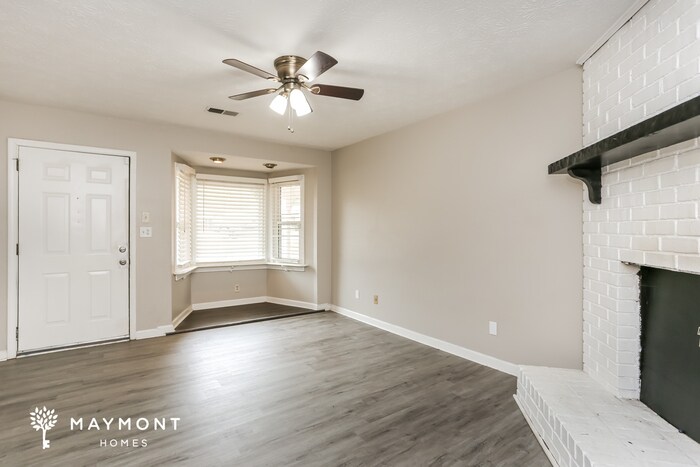 Building Photo - 8 Silverwood Dr