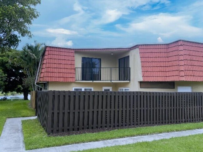 Building Photo - 8328 Trent Ct