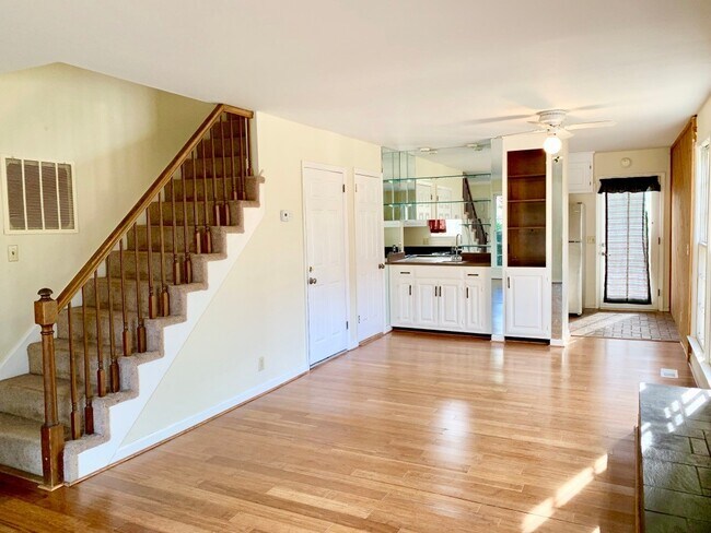 Building Photo - 179 Woodmont Blvd