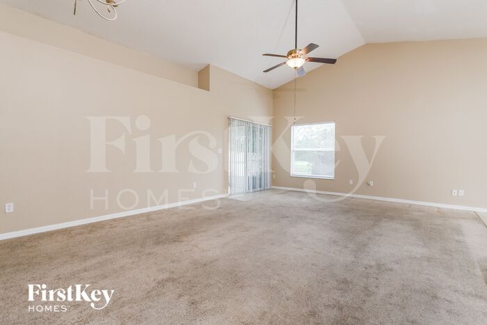 Building Photo - 1175 St Tropez Ct