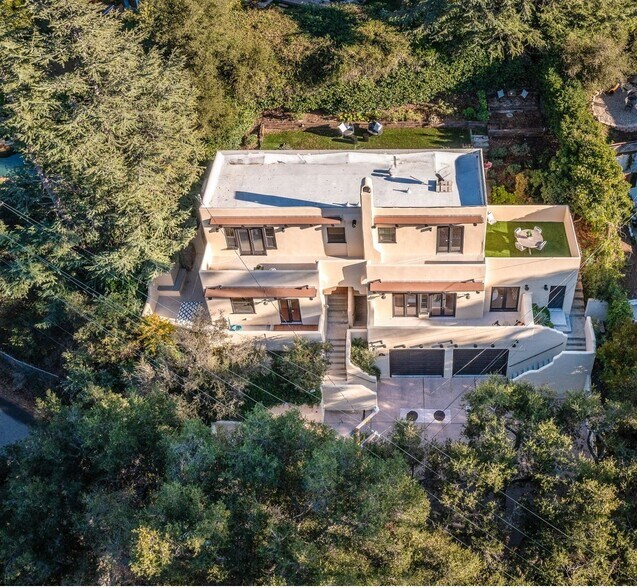 Building Photo - 25648 Timpangos Dr