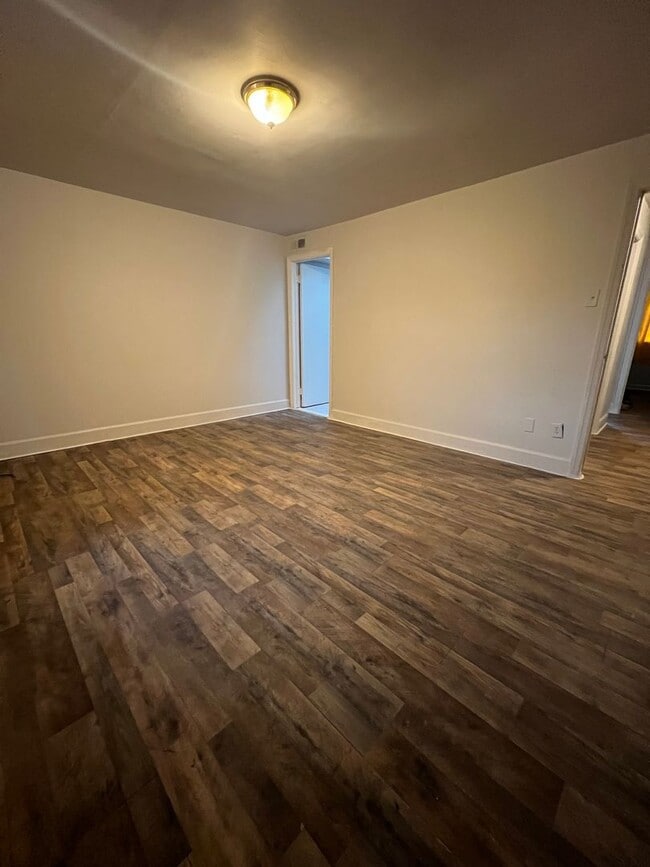Building Photo - Stunning 3-Bedroom Townhome in Overbrook Park with Finished Basement! Available mid-March!