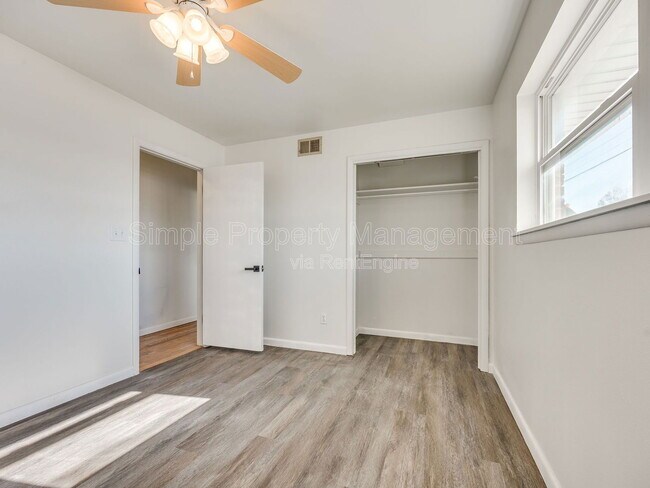 Building Photo - 611 Garth Brooks Blvd