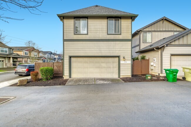 Building Photo - 590 SW 199th Ave