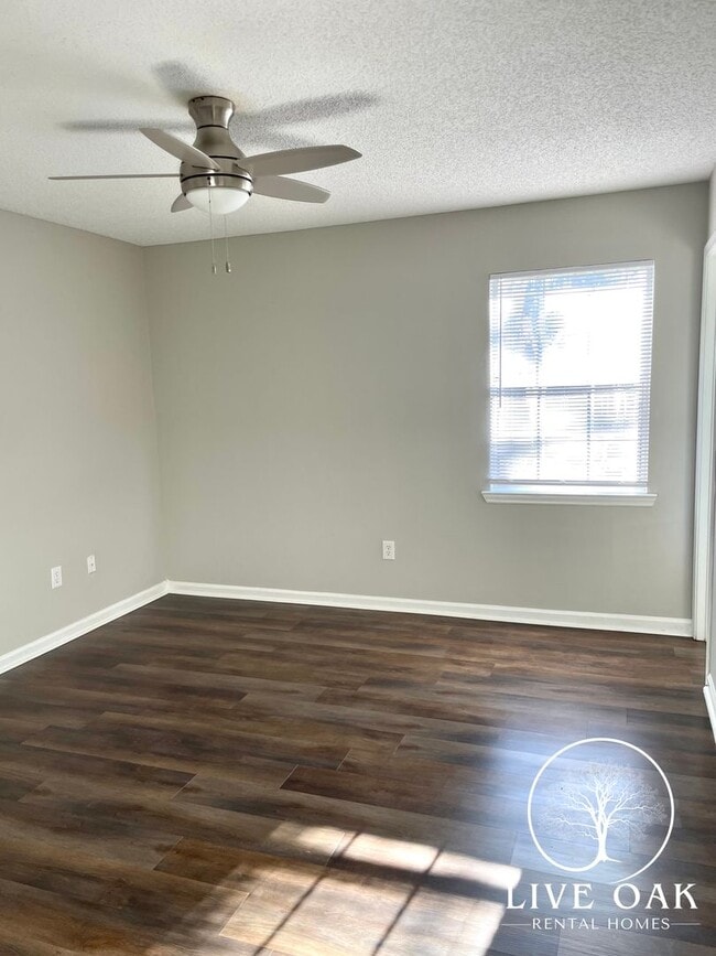 Building Photo - 619 Sabreena Cir