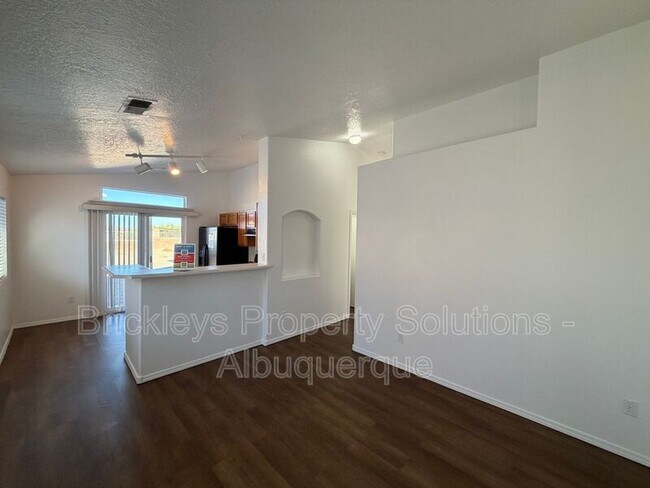 Building Photo - 10627 Brookline Pl NW