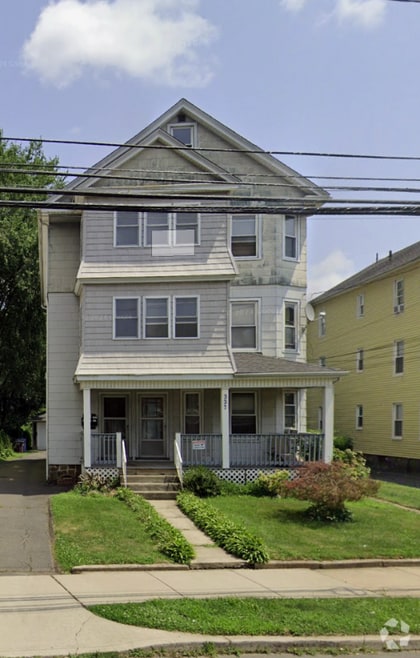 Building Photo - 337 Stanley St