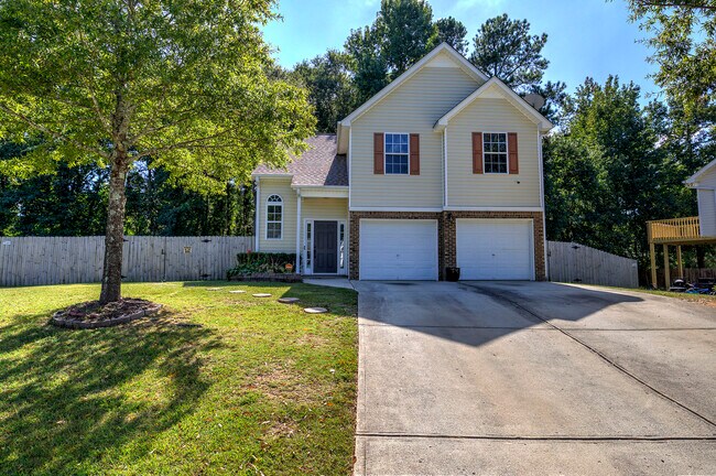 Building Photo - 7202 Cedar Forest Dr