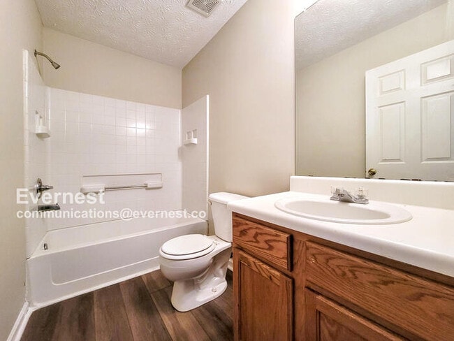 Building Photo - 5589 Strathmoor Manor Cir