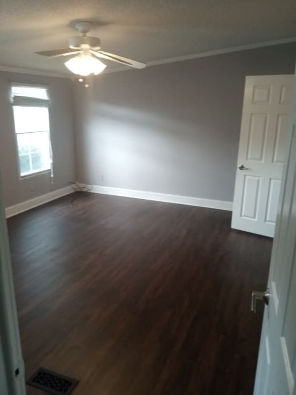 Building Photo - 881 Whaler Pl