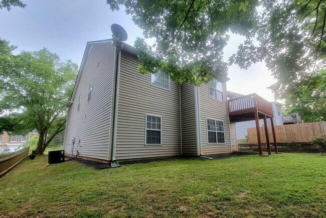 Building Photo - 3110 Crest Ridge Cir SW