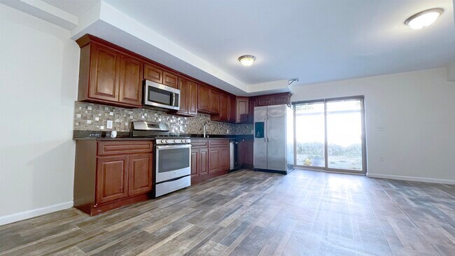 Building Photo - 54 Laidlaw Ave