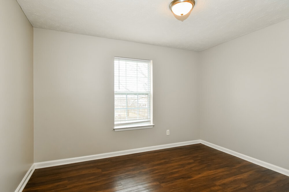 Building Photo - 878 Lavergne Ln