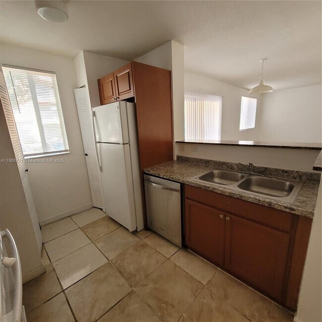 Building Photo - 17612 NW 25th Ave