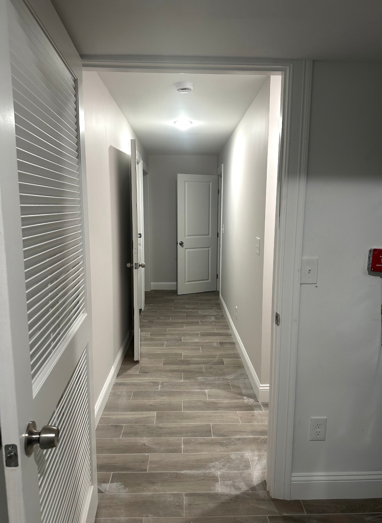 Studio - 887 S 14th St