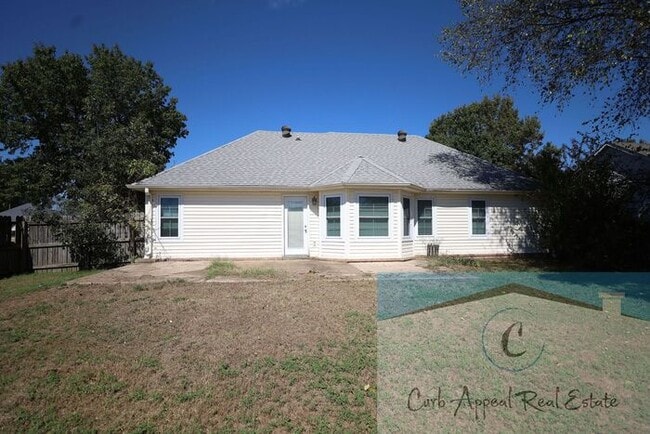 Building Photo - Beautiful 3 bed/ 2 bath home - fireplace, ...