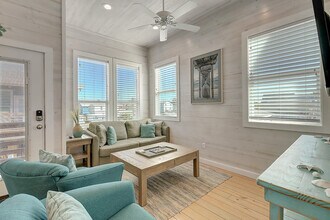 Building Photo - 1624 Eleventh St