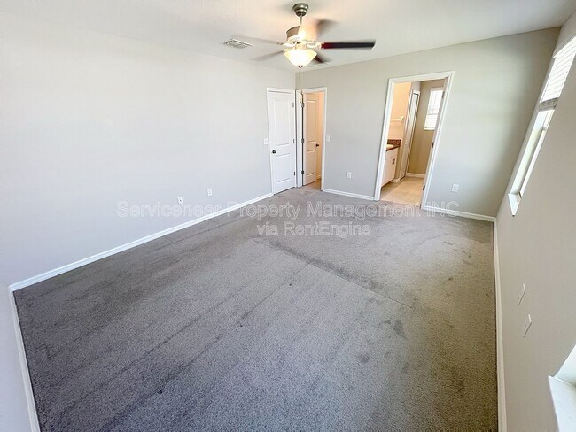 Building Photo - 7029 Samuel Ivy Dr