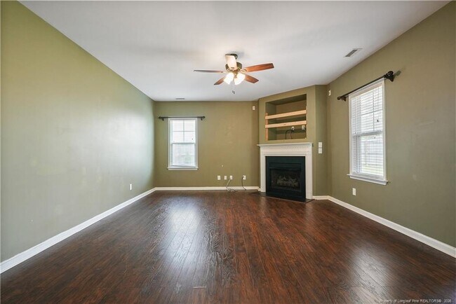Building Photo - 415 Highgrove Dr