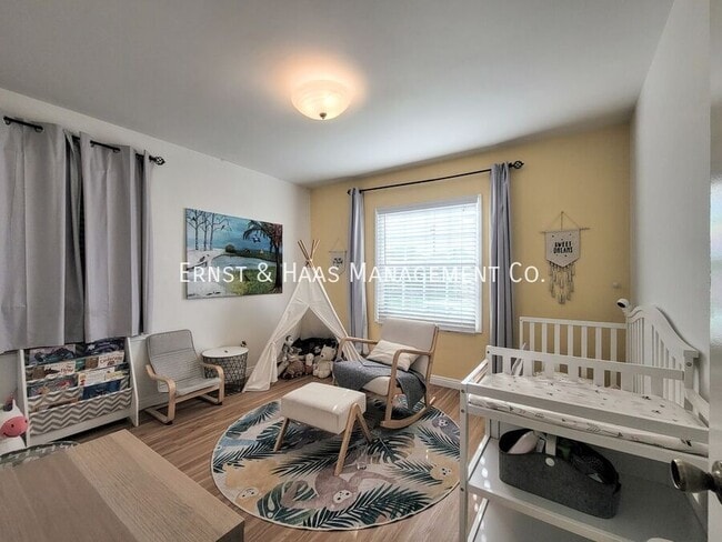 Building Photo - 5632 Hazelbrook Ave