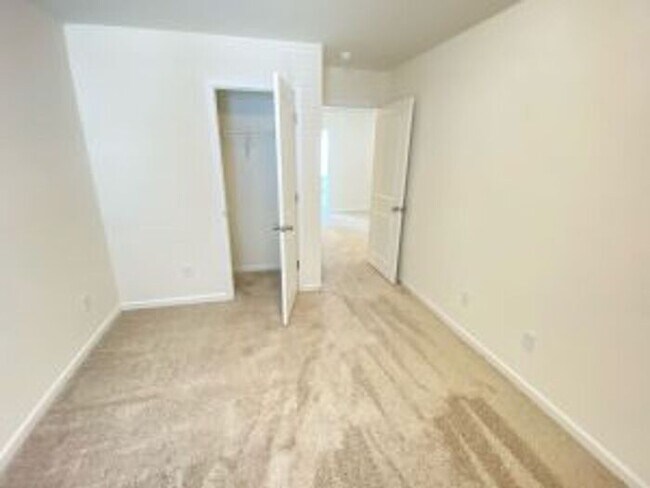 Building Photo - 233 Wahoo Cir