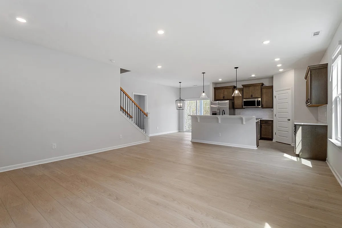 Building Photo - 209 Meadowbark Bnd