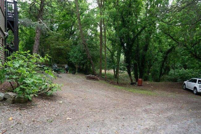 Building Photo - 23 Courtland Ave