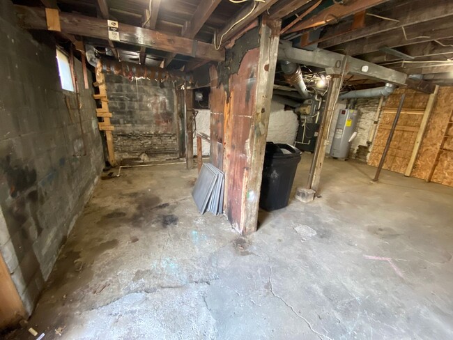 Building Photo - COLERAIN - Adorable 2+ bed 1 bath ranch on...