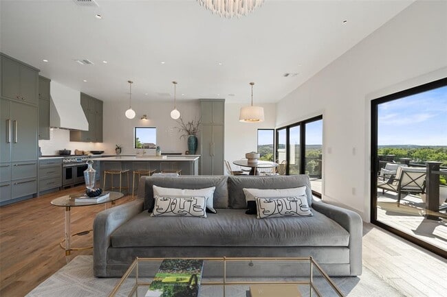 Building Photo - 5914 Cape Coral Dr