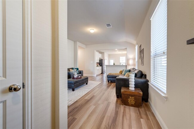Building Photo - 3017 Bella Lago Dr