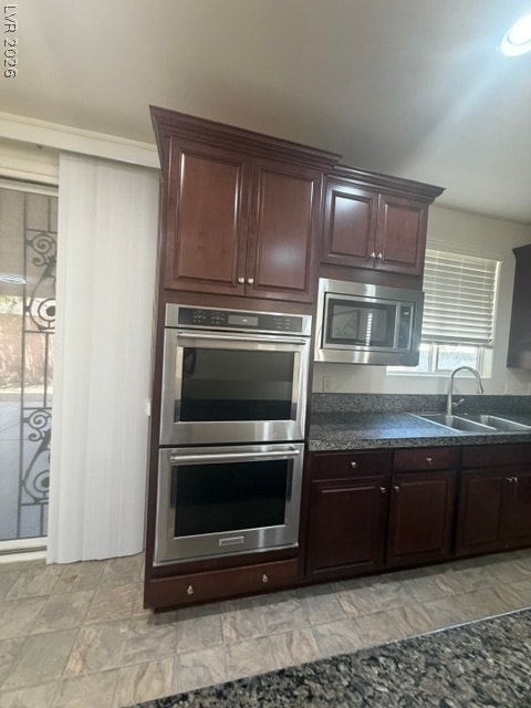 Building Photo - 6460 W Diablo Dr